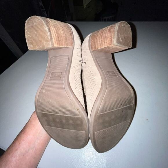 Tom’s perforated peep toe heeled boots 8 - Picture 8 of 8